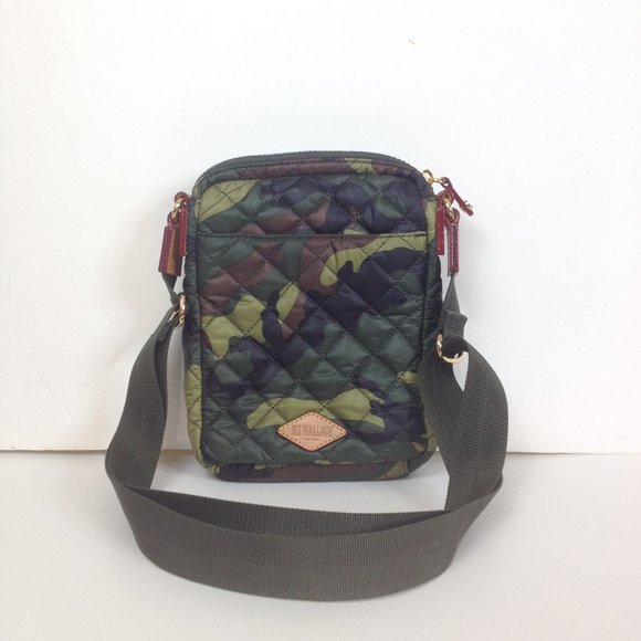 black patent ri embossed purse